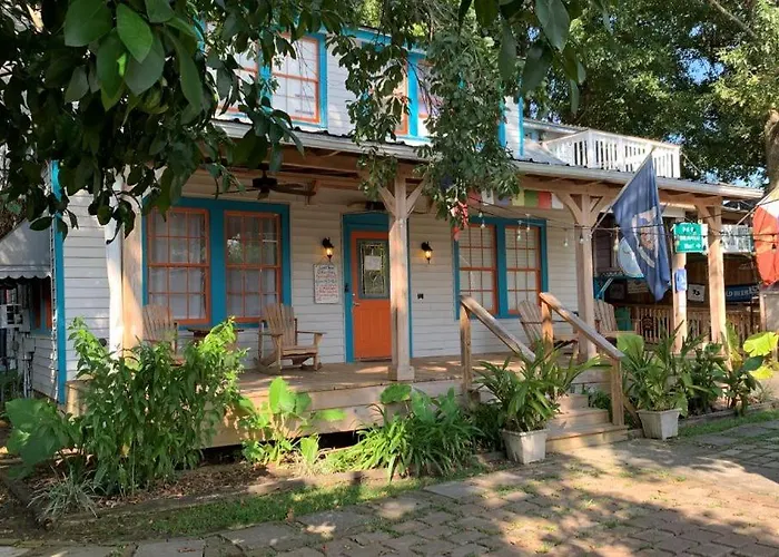Hostal Blue Moon *