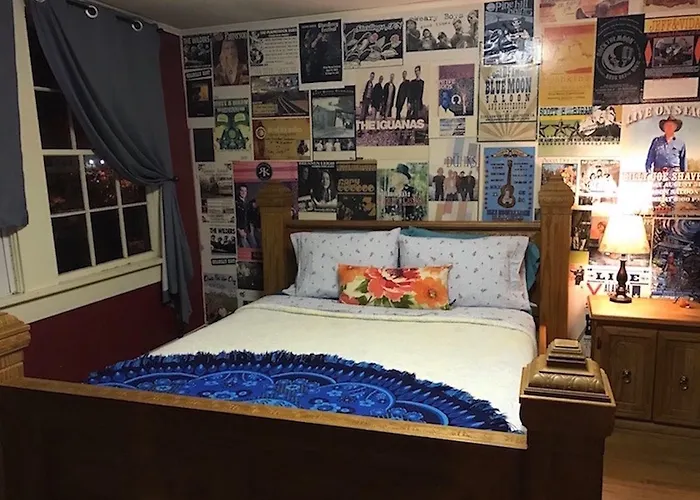 Blue Moon Hostel Lafayette
