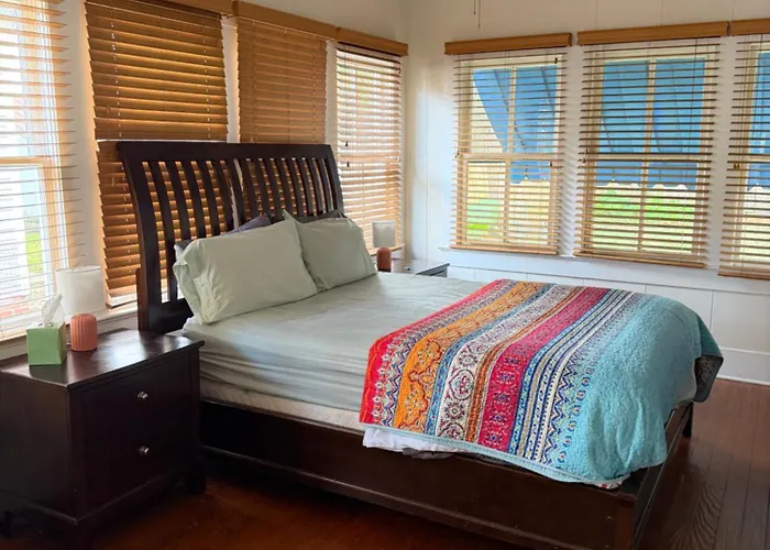 Blue Moon Hostel *